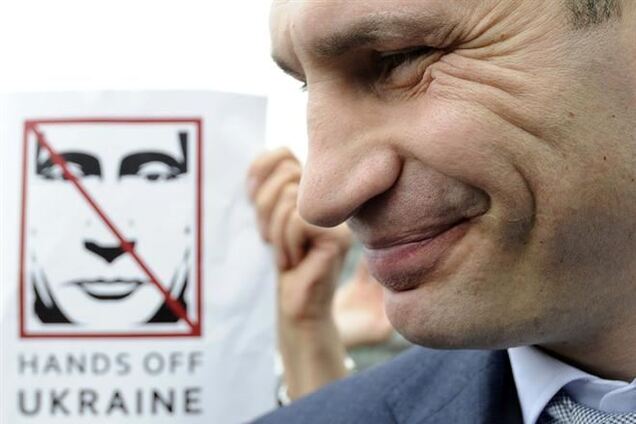 Кличко обсудил с Ахметовым кризис на Донбассе