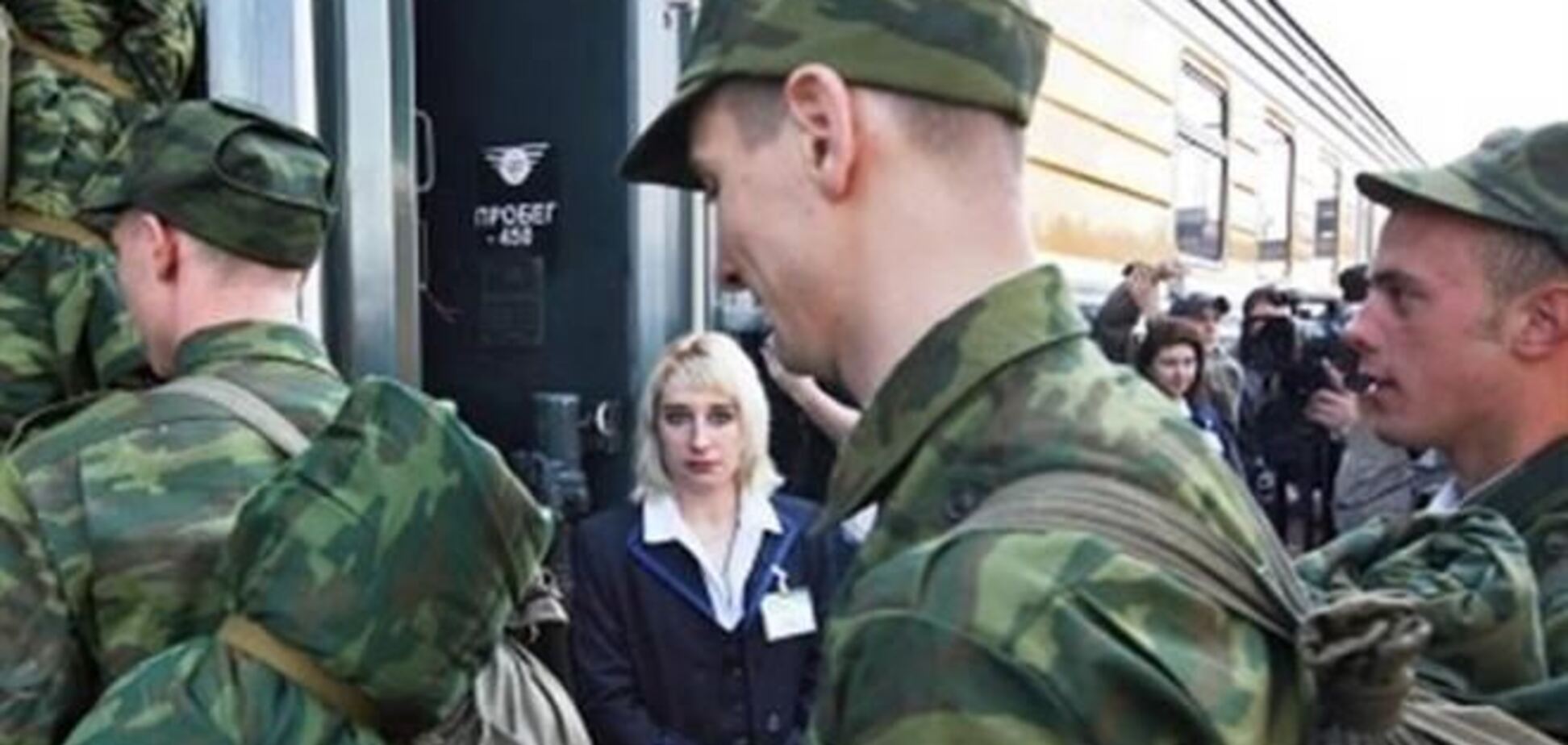 Турчинов уволил в запас военнослужащих из Крыма