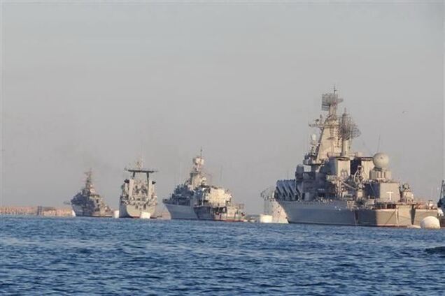 Экс-командир 'Славутича' обвинил Тенюха в потере украинских кораблей