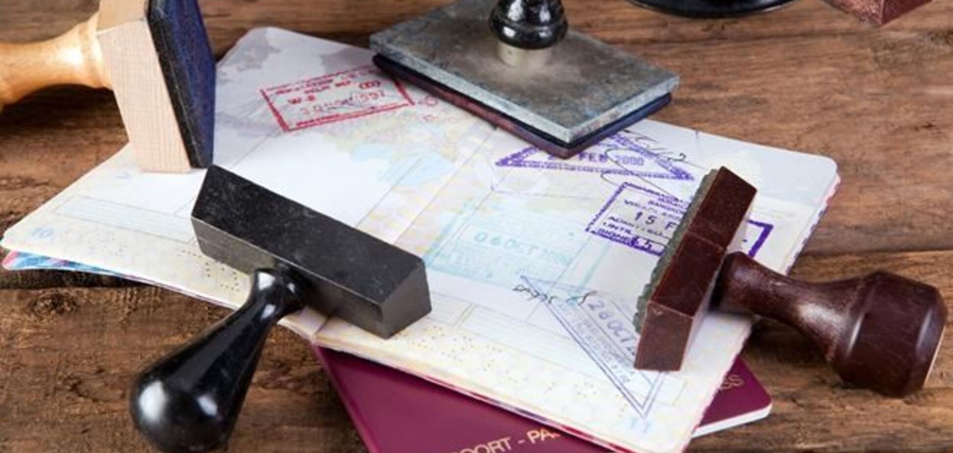 Частым гостям ЕС откроют многократные визы на 7 лет