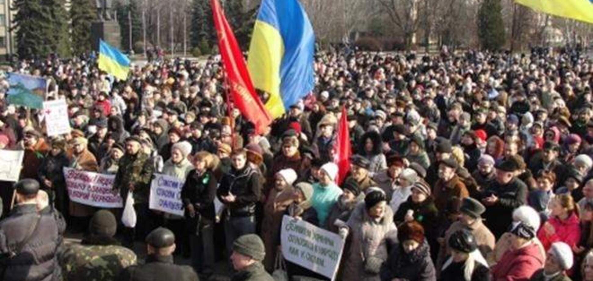 66% донеччан виступають за єдність України - опитування