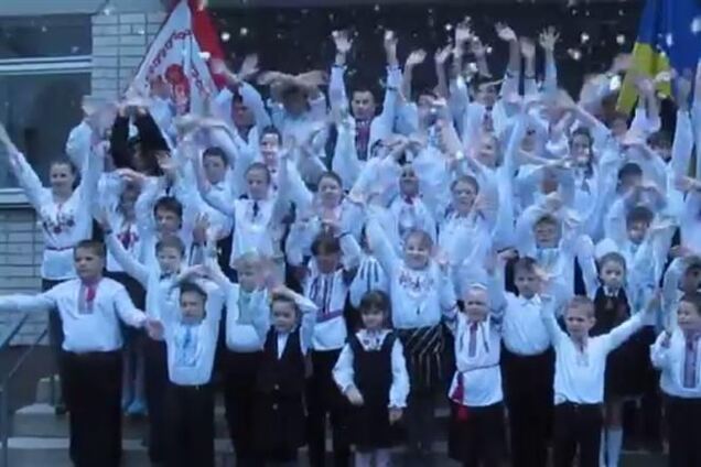 Глухонемые дети Черкасщины спели Гимн Украины. Видеофакт