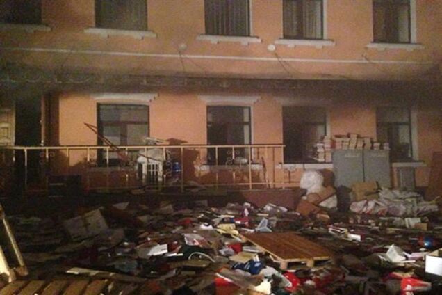 Пожар в офисе КПУ повредил площадь 220 кв. м.