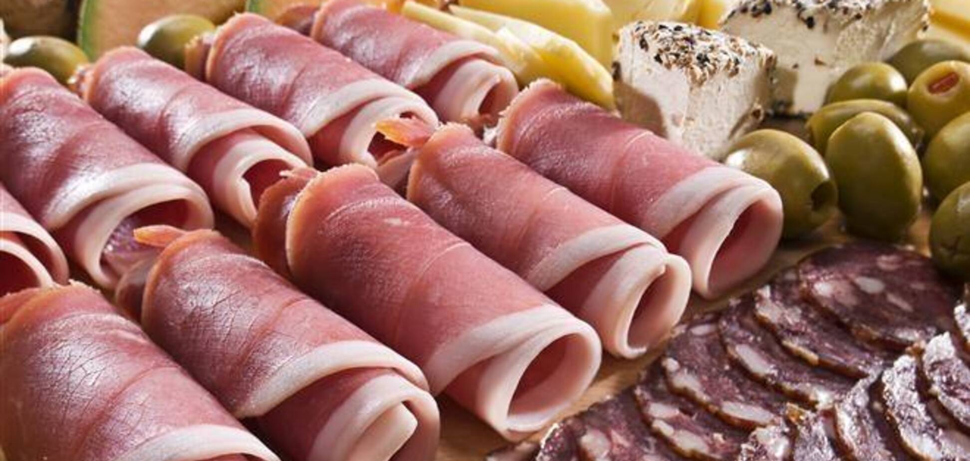 Столовые ДУСи купили итальянский сыр по 351 грн и мясо ягненка по 543 грн за кг