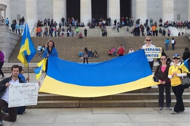 Возле памятника Линкольну в США митинговали за единую Украину