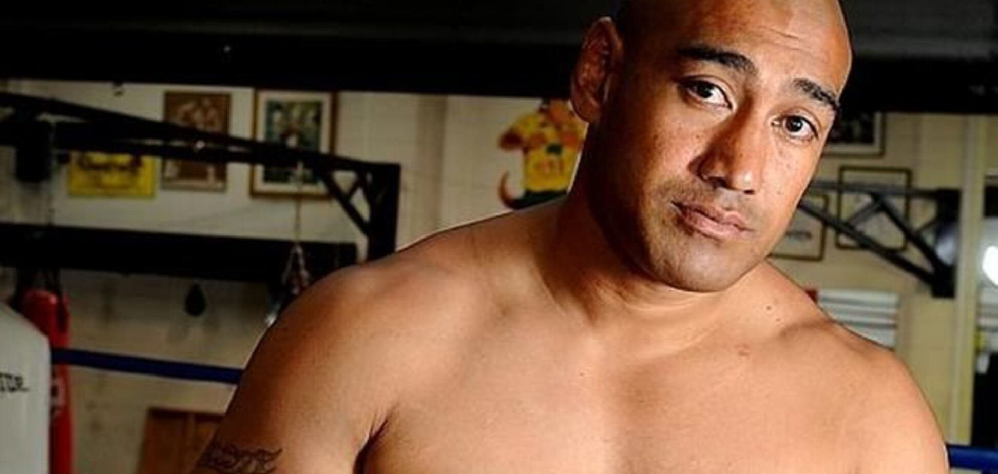 Соперник Кличко Леапаи перенес спарринги из-за травмы шеи