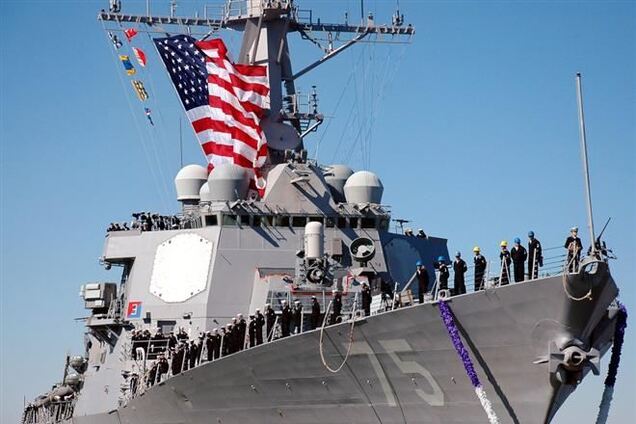 Есмінець США 'Дональд Кук' увійшов у Чорне море. Відеофакт