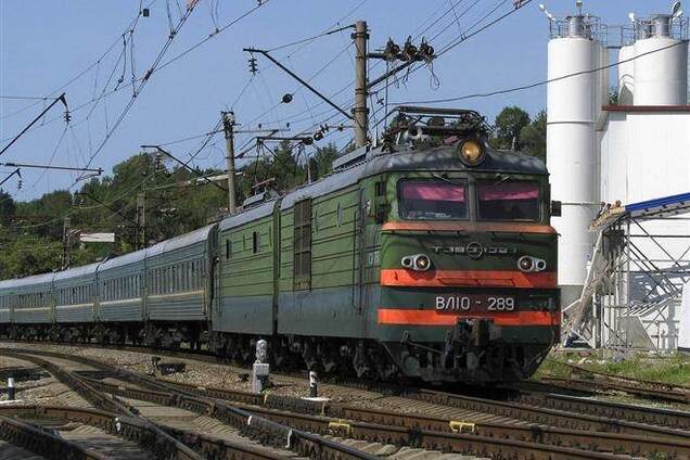 Поезда, курсирующие в Крым, обыскиваются 'самообороной'
