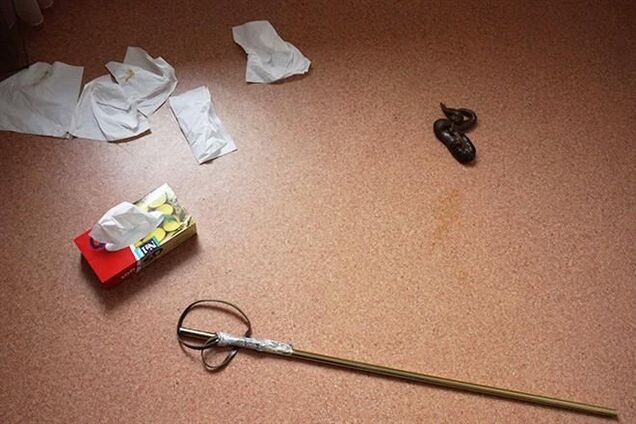 Донецкие сепаратисты в прямом смысле загадили здание ОГА. Фотофакт