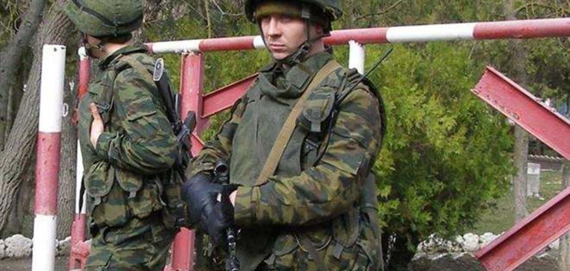 Кримчанам візи відкривають дистанційно, щоб не злити 'зелених чоловічків'