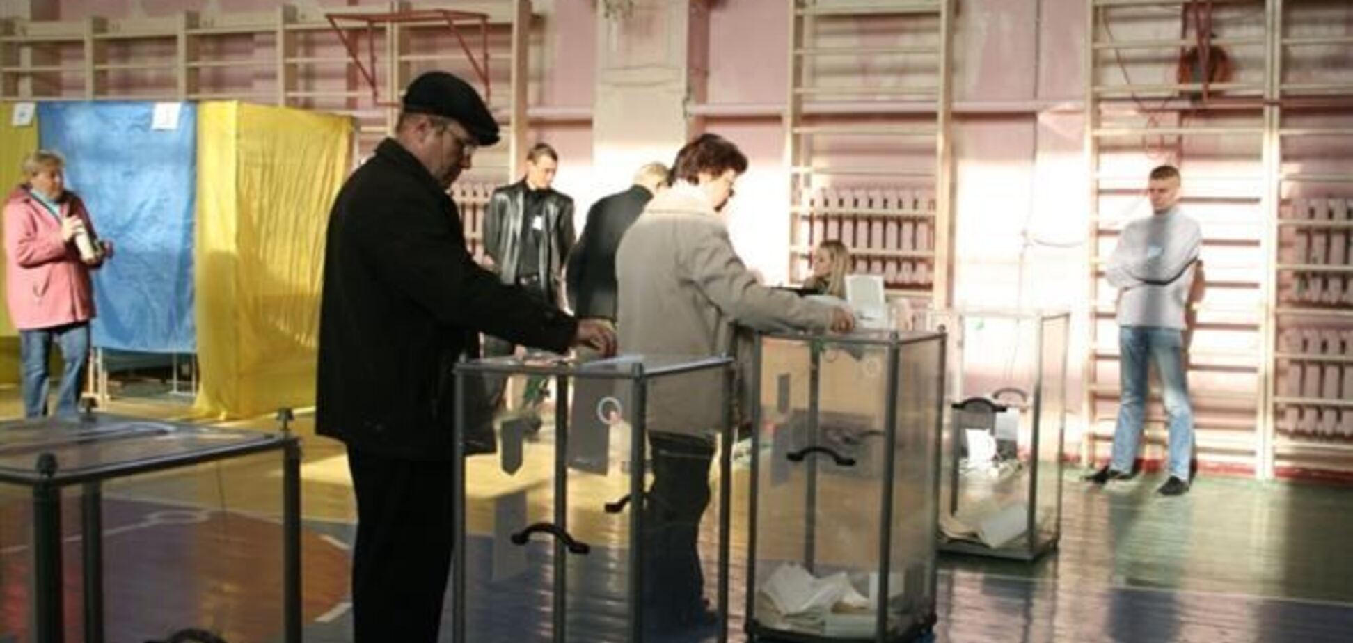 Почти половина украинцев хотят голосовать на выборах в Раду по открытым партийным спискам – опрос