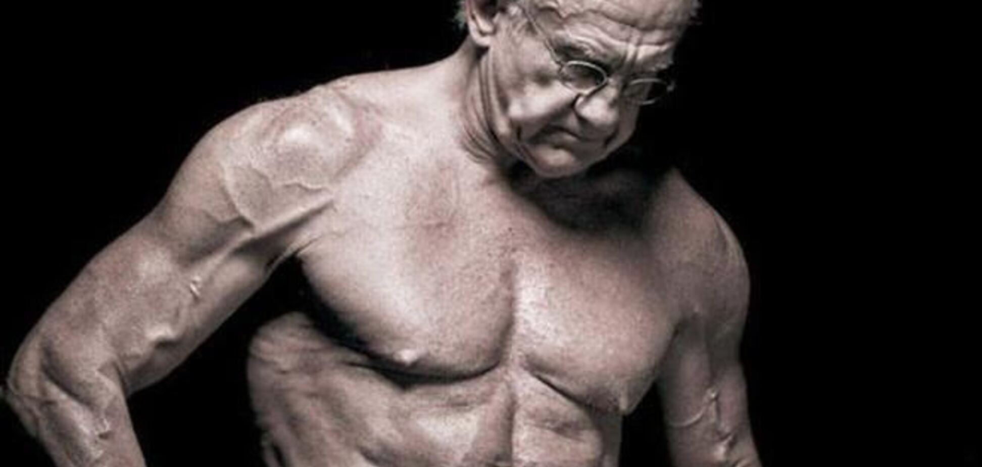 72-летний врач поразил мир своим подтянутым телом