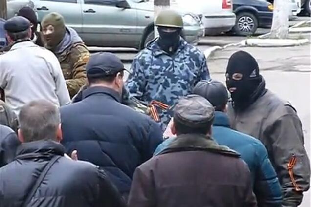 В Славянске начались стычки между сепаратистами и местными жителями