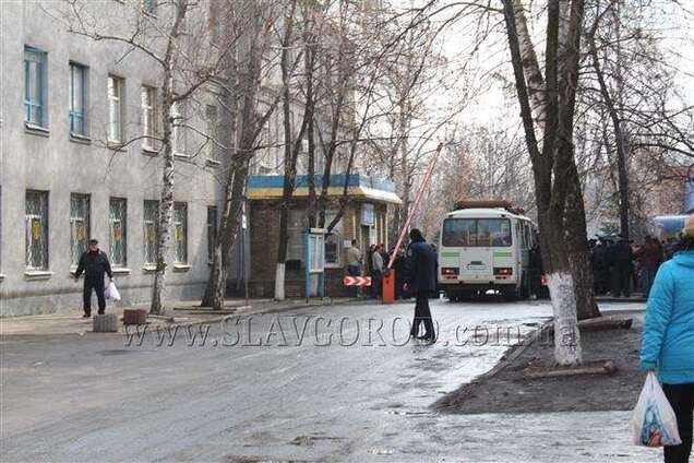 На Донетчине в Славянске неизвестные захватили здание горотдела милиции