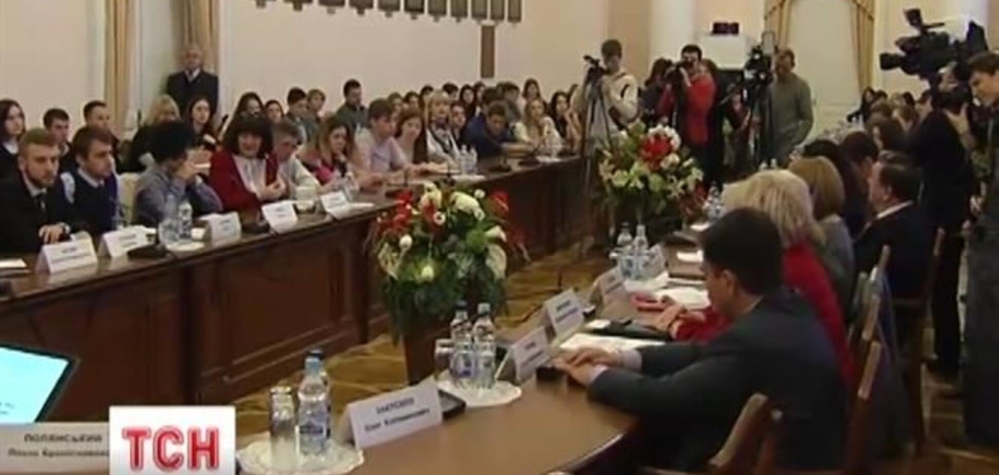 Киевский вуз принял около 100 крымских студентов