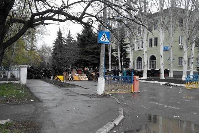 Сепаратисты установили блок-пост около военного аэродрома в Краматорске