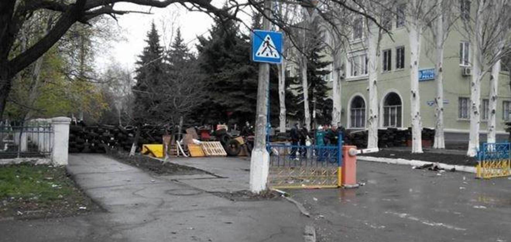 Сепаратисты установили блок-пост около военного аэродрома в Краматорске