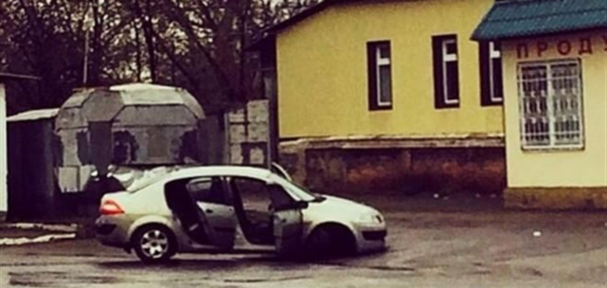 В Славянске расстреляли автомобиль, есть двое погибших – очевидцы