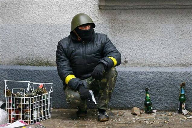 Сепаратисты застрелили силовика во время антитеррористической операции в Славянске - СМИ