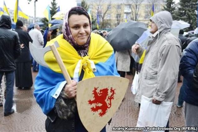 В Луганске на митинге за единство Украины объявили о создании самообороны