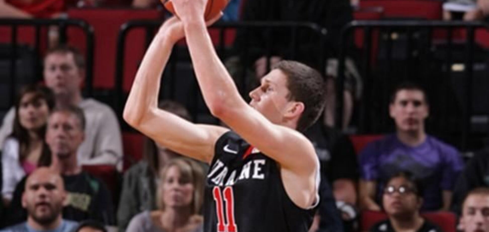 Форвард 'Черкаських Мавп' Михайлюк сыграл за юниорскую сборную мира