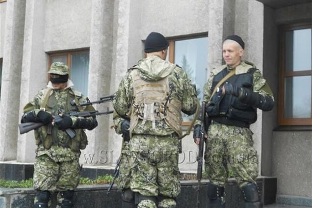 В Славянск приехали 'зеленые человечки' из Крыма