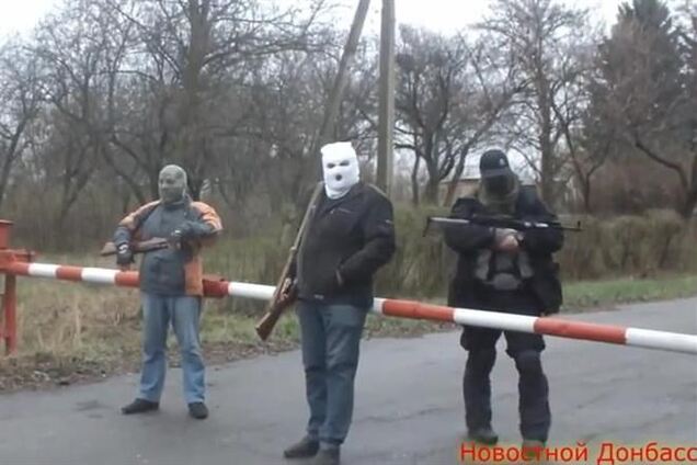 В Славянске сепаратисты захватили аэродром и угрожают вводом российских войск