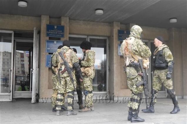 Военный эксперт сомневается, что 'зеленые человечки' в Славянск прибыли из Крыма