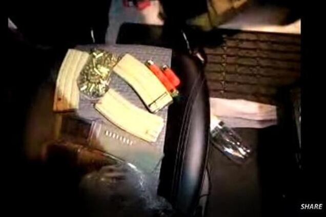 В авто Царева нашли оружие