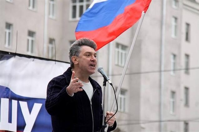 Немцов: Путин 'убивает' в России федерализацию, которую требует для Украины