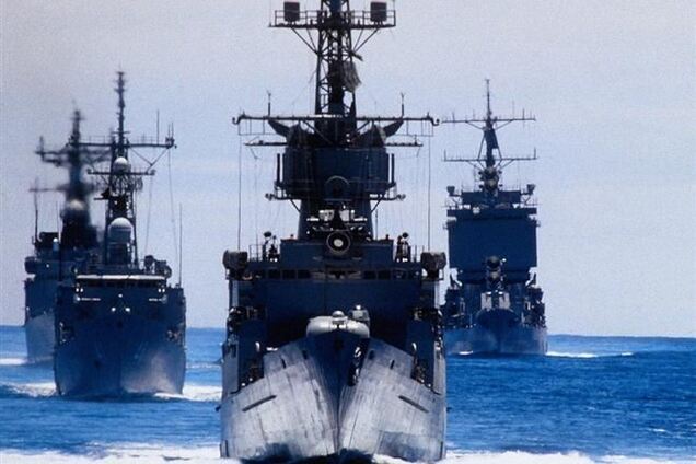 НАТО направляет свои корабли к российским границам