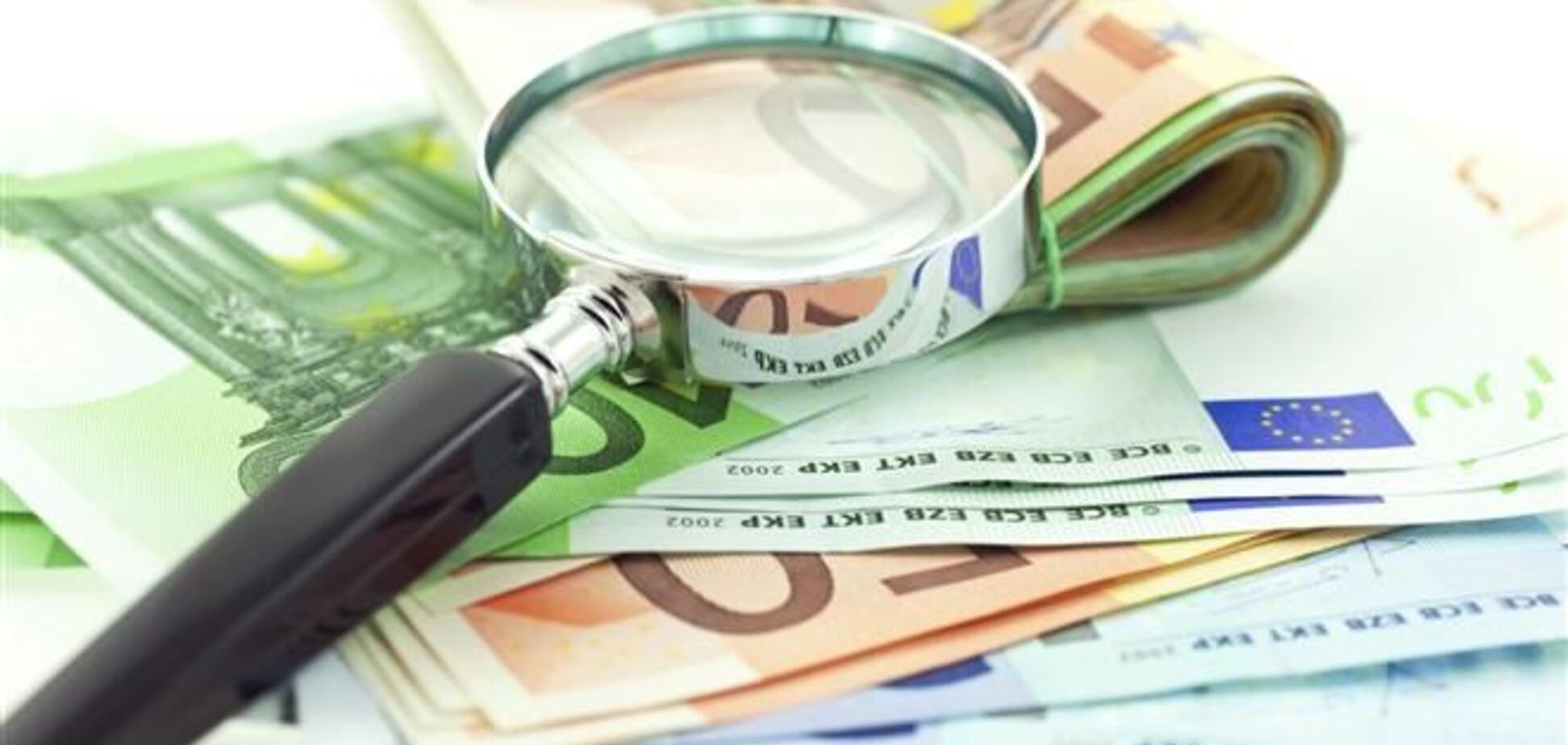 На межбанковских торгах доллар по 12,05 грн