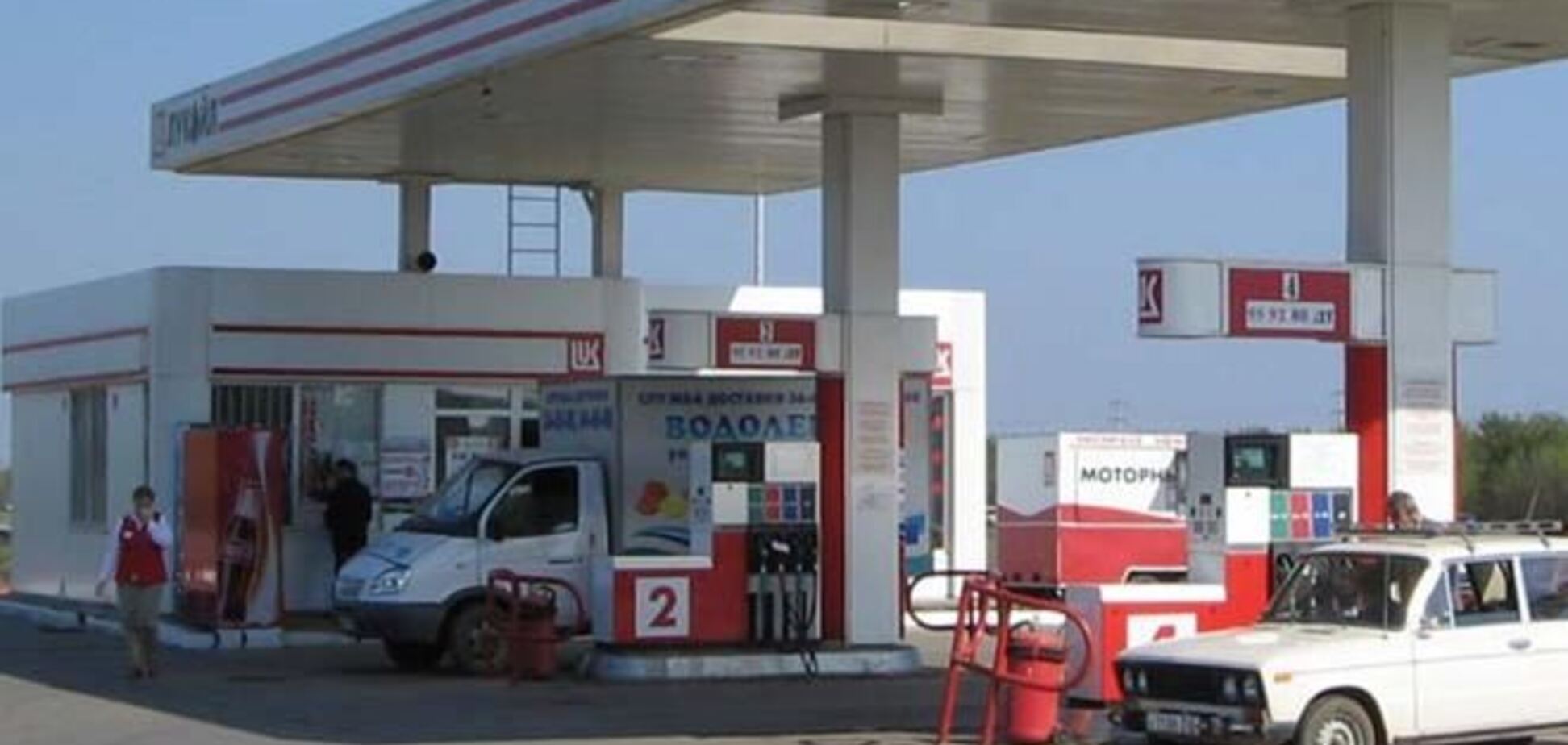 Украинские АЗС не знают, позволят ли им работать в Крыму