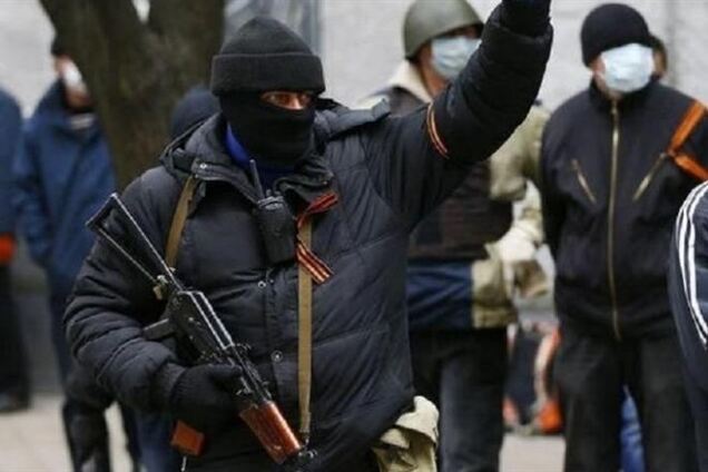 У Слов'янську проросійські мародери крадуть горілку і грабують вантажівки, жителі бояться виходити на вулицю