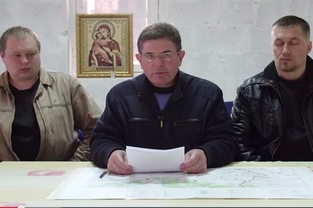 Липового президента 'Південно-Східної республіки' відлили в гіпсі з індиком і ковбасою