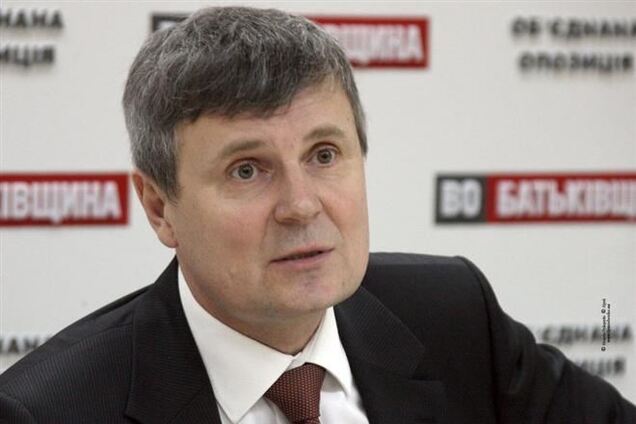 В Херсоне требуют от губернатора уволить 'ночную бабочку' с поста директора ШШЦ