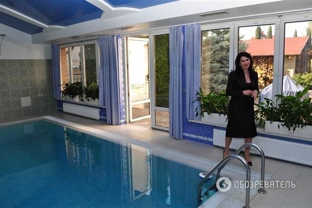 Дом Оксаны Калетник: бассейн, домашний кинотеатр и медитационная комната