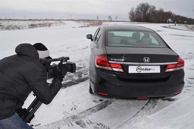 Тест-Драйв Honda Civic 4D: Минус спорт, плюс комфорт