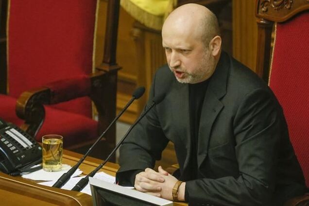 Турчинов готов предоставить русскому языку официальный статус