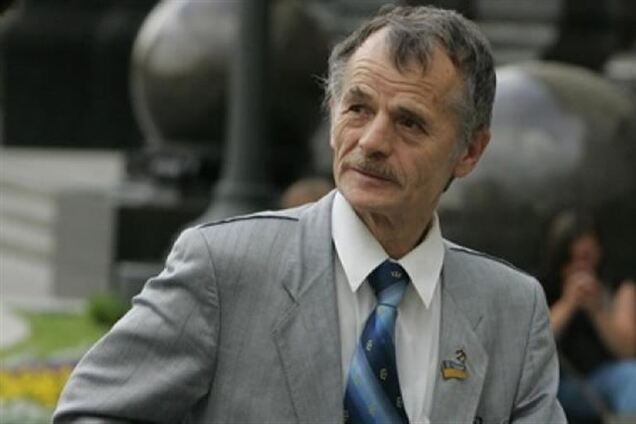 Джемилев: татар в Крыму увольняют с работы из-за отказов от гражданства РФ