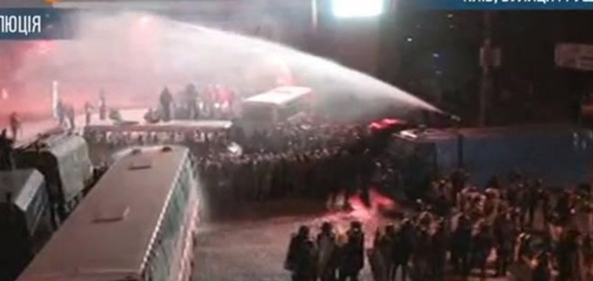 ГПУ проверяет законность использования водометов во время зимних протестов в Киеве