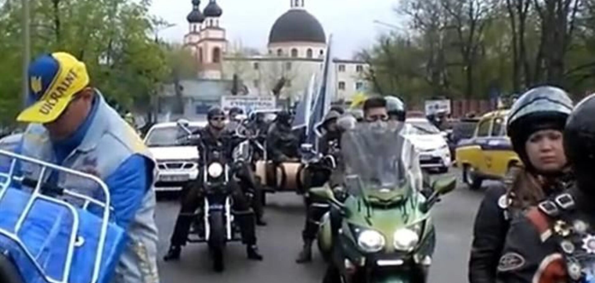 В Запорожье гаишники и байкеры объединились ради автопробега за единство Украины