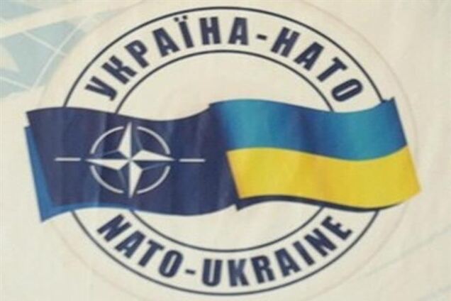 Порошенко заявил, что членство в НАТО для Украины стоит на первом месте