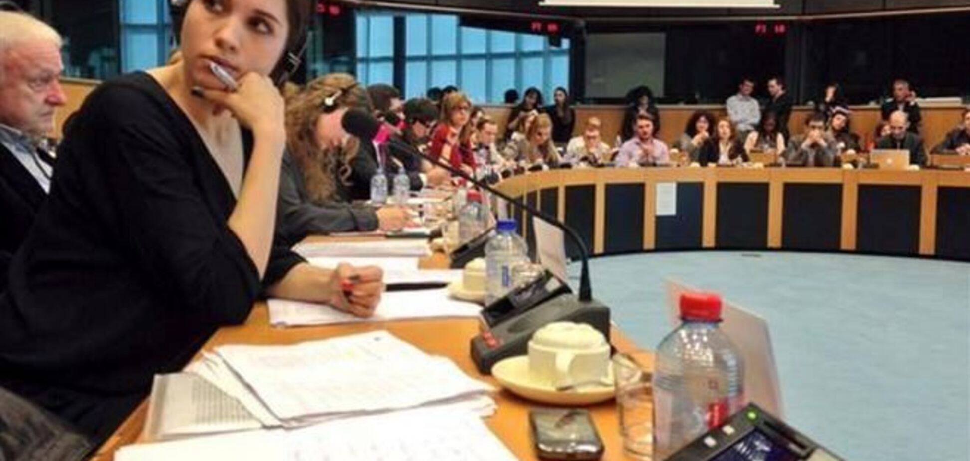 Учасниця Pussy Riot закликала ЄС ввести санкції проти Медведєва і Абрамовича