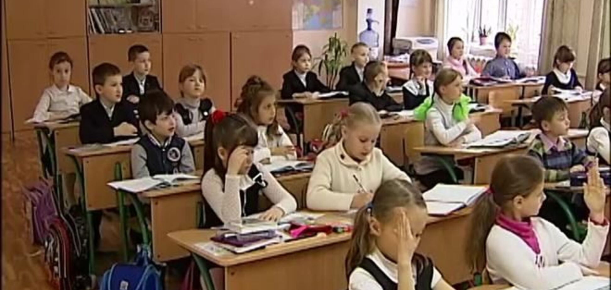 Школярі-біженці з Криму віддали перевагу в Києві вчитися українською