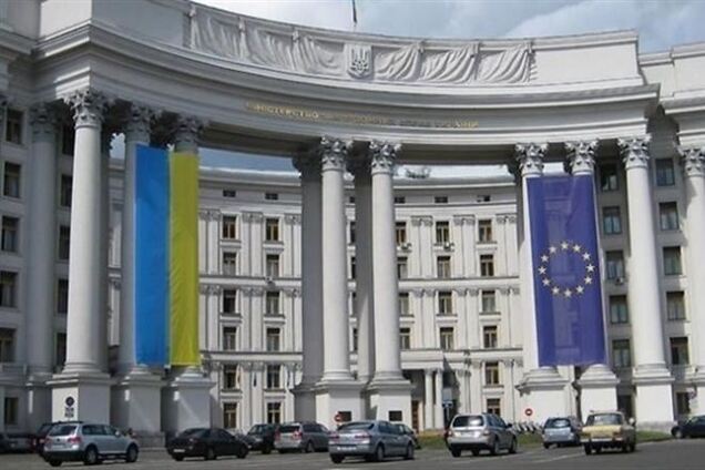 МИД требует освобождения захваченных в Славянске журналистов