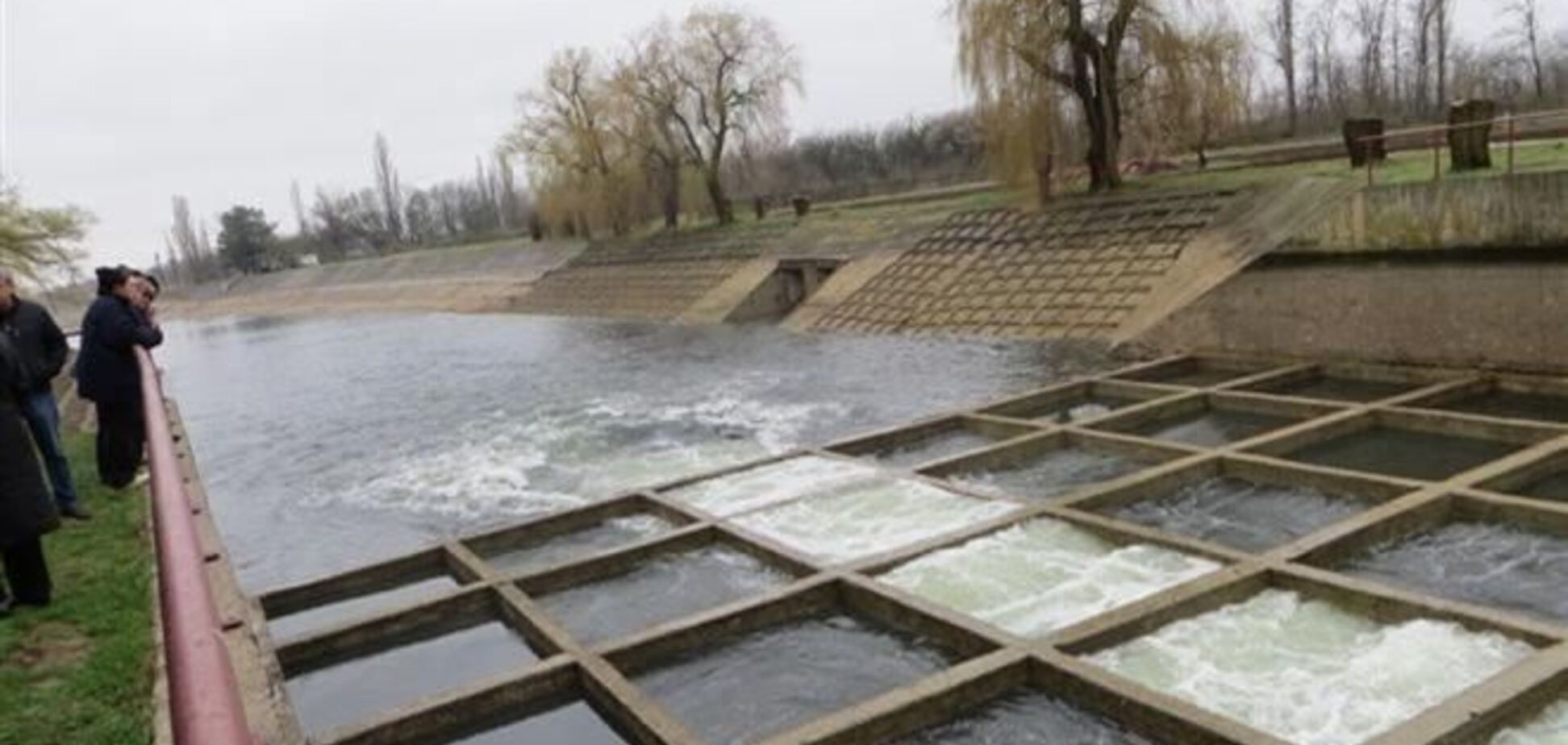 Россия хочет платить авансом Украине за воду в Крыму, но пока не может