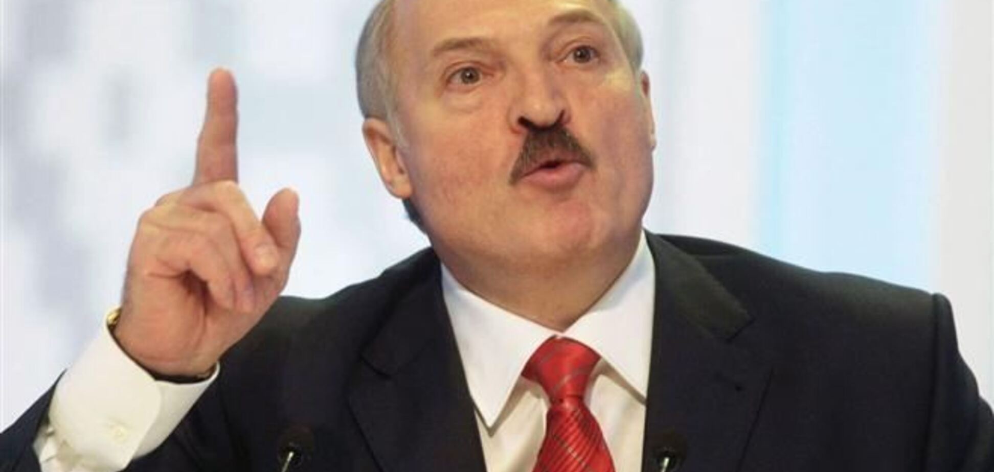Лукашенко призвал белорусов 'не жрать на ночь картошку с мясом'
