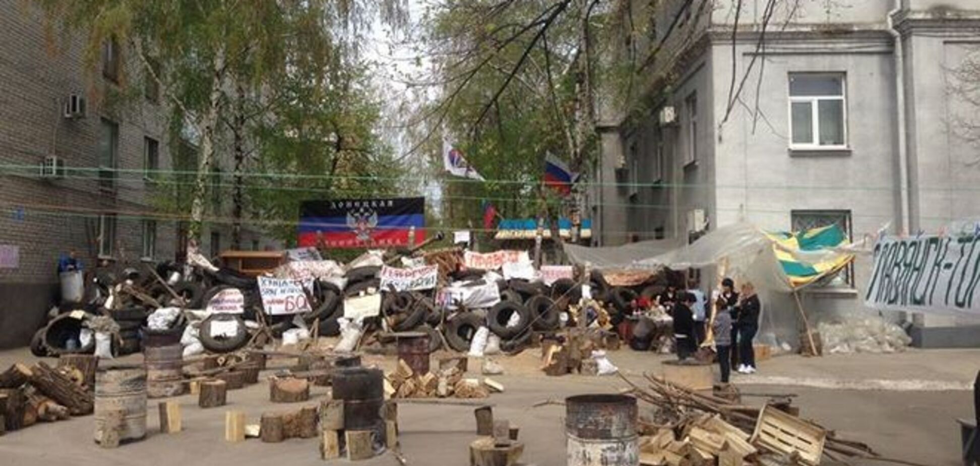 Царев умоляет МЧС России срочно оказать гуманитарную помощь Луганской и Донецкой областям