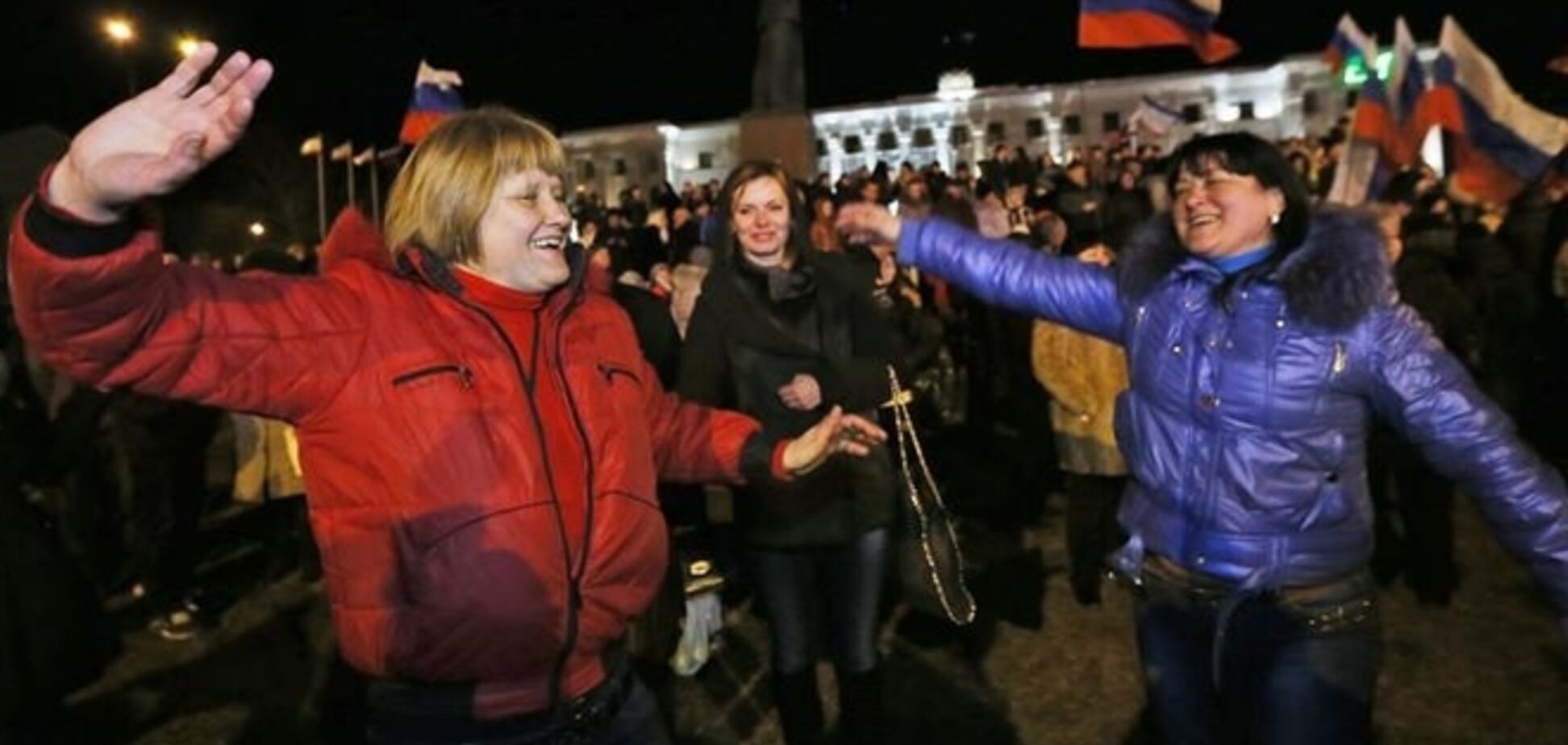 Кримчанам дозволили цілодобово 'пити на радощах' до кінця 2014 року